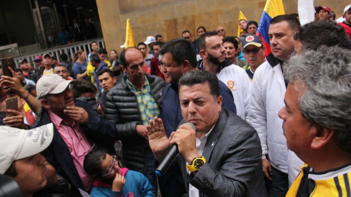 Hugo Ospina aeropuerto Palonegro Bucaramanga