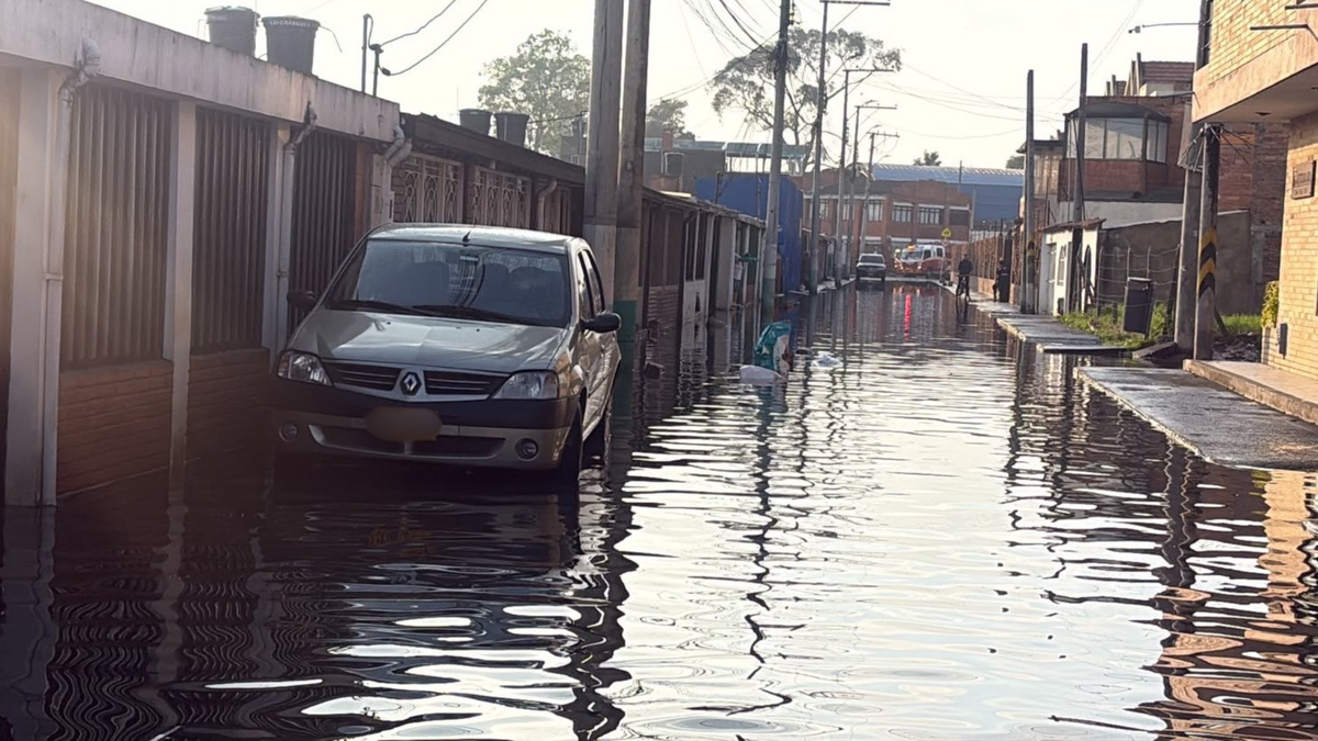 Vías inundadas en Soacha por fuertes lluvias
